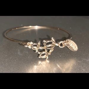 Hawaii Gold Turtle Bracelet